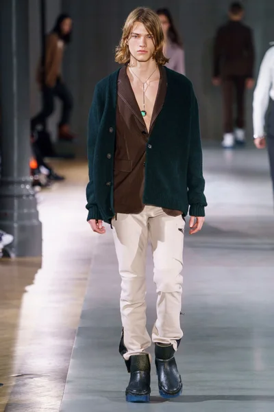 Look 20
